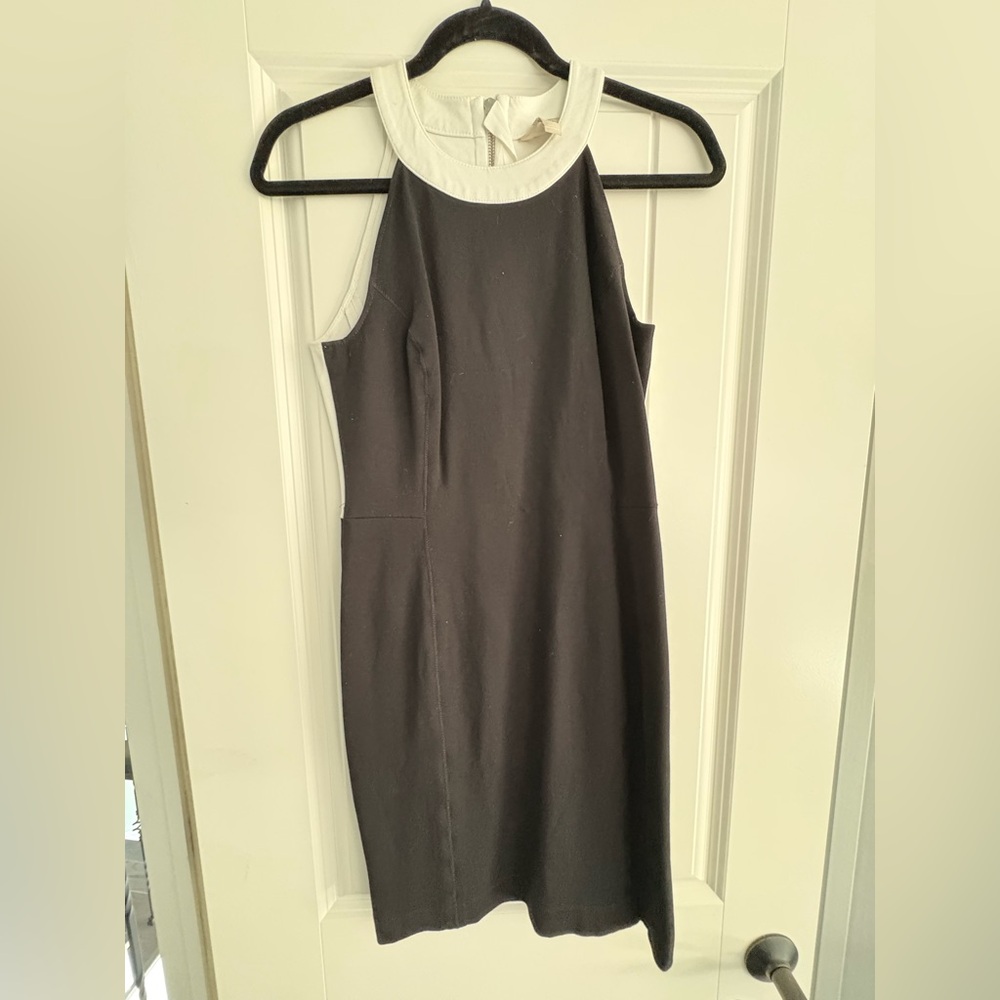 Banana Republic Black and White Sleeveless Dress, size 8P